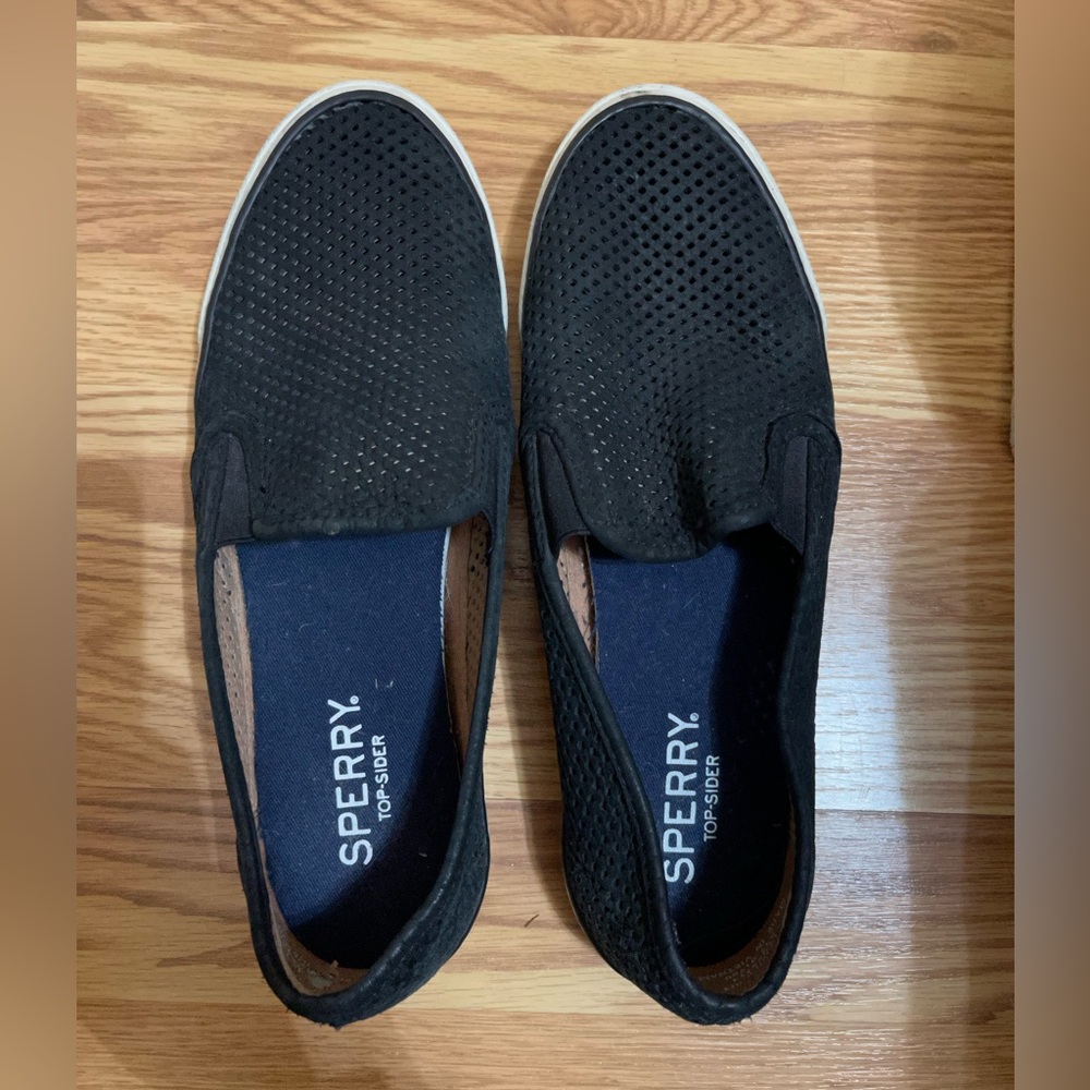 Sperry Perforated Seaside Slip-on Leather Shoes